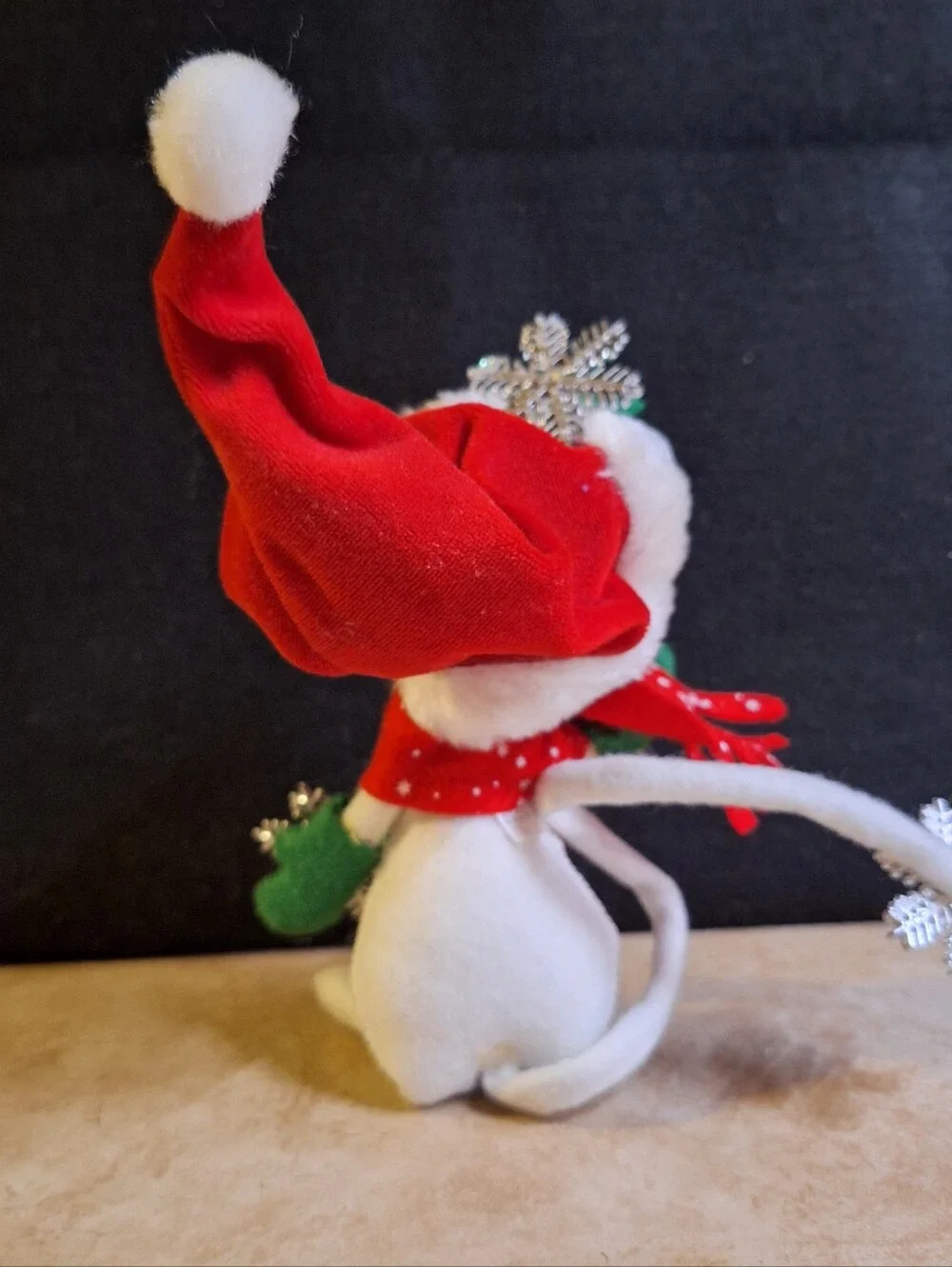 Annalee White Snowflake Mouse Santa Hat 6.5 inch 2007  Winter Scarf Mittens
